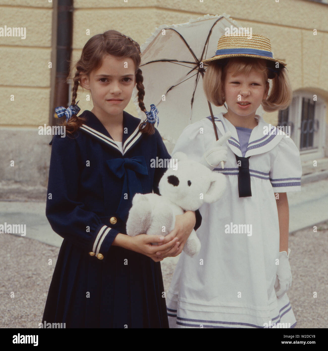 Nesthäkchen, historische Kinderserie, Deutschland 1983, Regie: Gero Erhardt Darsteller: Jessica Monn, Kathrin Toboll Stockfoto