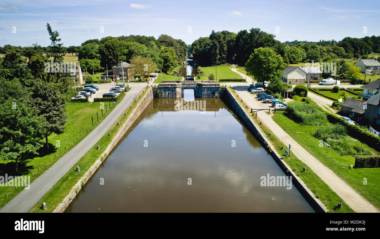 Die Ille-et-Rance Kanal in Hede (Bretagne, Frankreich). Website von "Les onze ecluses" (Die elf Schlösser) Stockfoto