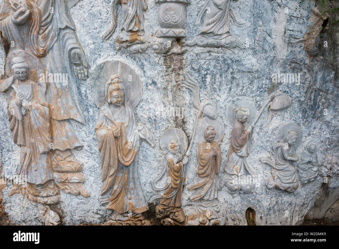 Buddha Statuen in der Höhle in Danang Stockfoto