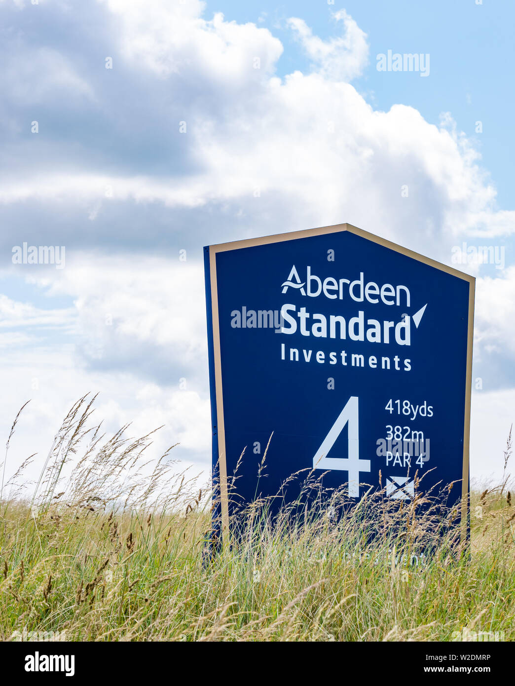 John Muir, East Lothian, Schottland, Vereinigtes Königreich, 8. Juli 2019. Die Aberdeen Standard Investitionen Scottish Open Golfturnier im Renaissance Golf Club at Archerfield angrenzend an den Küsten John Muir. Die Informationstafel am 4. Loch auf dem Golfplatz Stockfoto