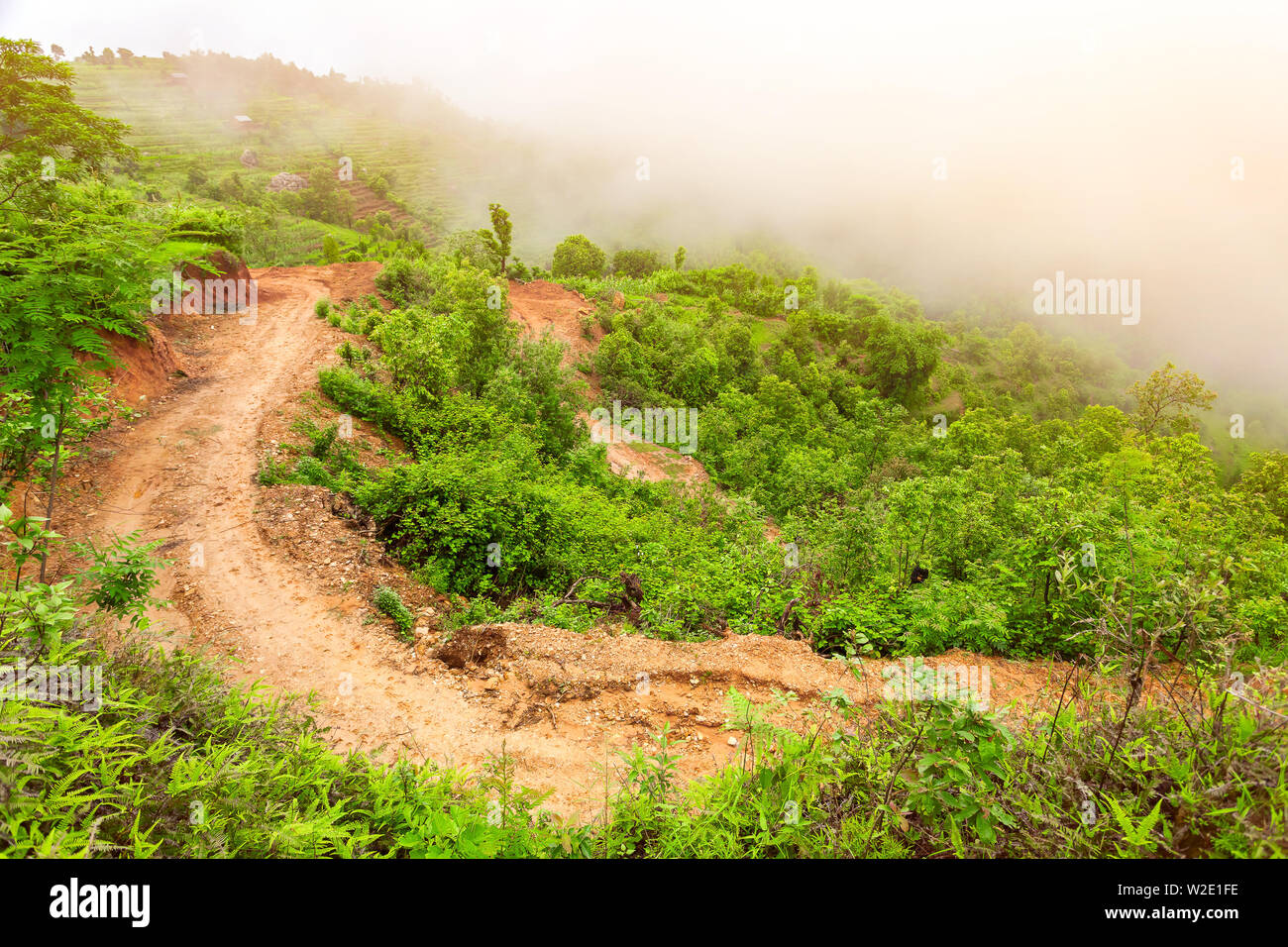 Schönen weg Landschaft in den Bergen, Annapurna Region, Nepal Stockfoto Schönen weg Landschaft in den Bergen, Annapurna Region, Nepal Stockfoto
