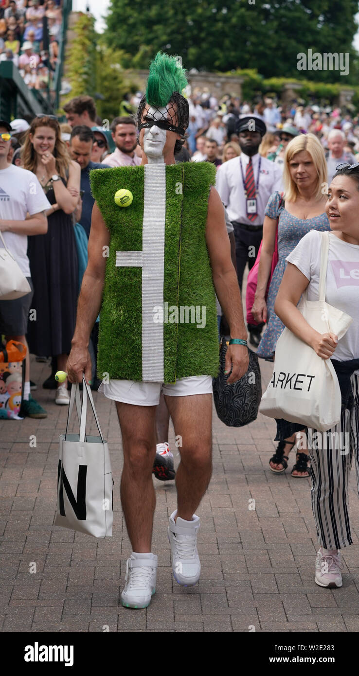 Chris Fava aus Amerika am siebten Tag der Wimbledon Championships im All England Lawn Tennis and Croquet Club, London. Stockfoto