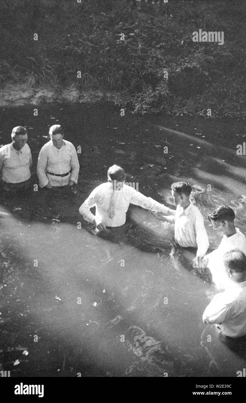 Taufe in der Nähe von Mineola, Texas Ca. Sommer 1935 Stockfoto