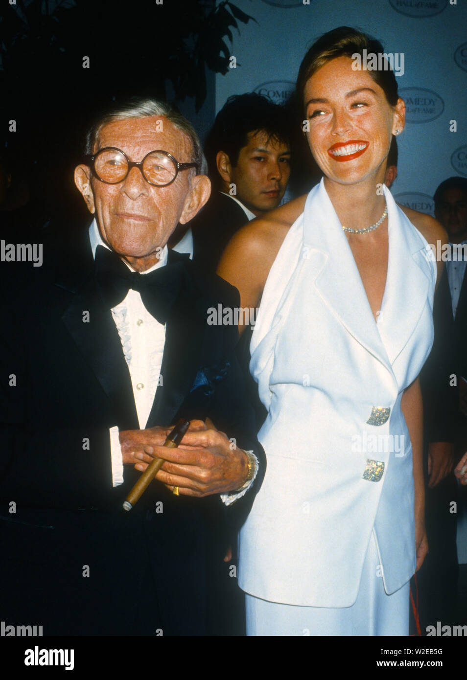 George Burns Sharon Stone 1993 Foto von Michael Ferguson/PHOTOlink.net Stockfoto