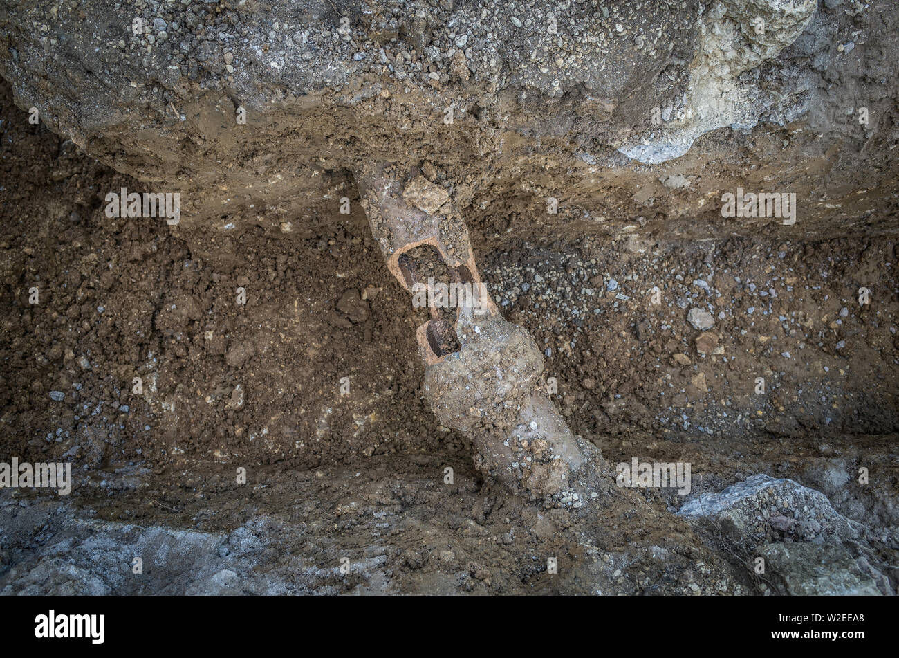 Gebrochene Kanalrohr Stockfoto