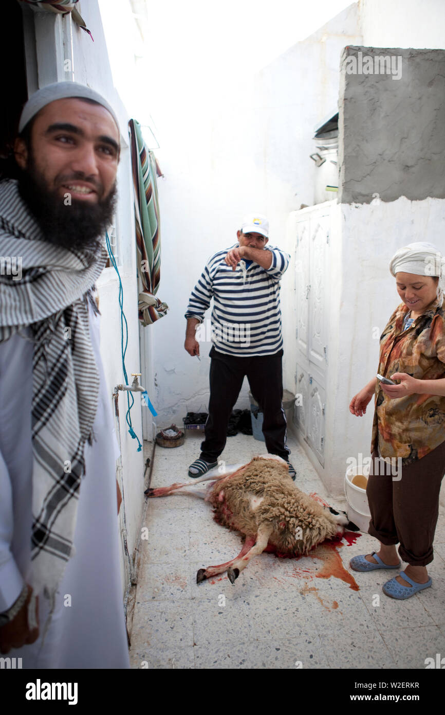Muslimische Menschenschlachtung Stockfotos und -bilder ...