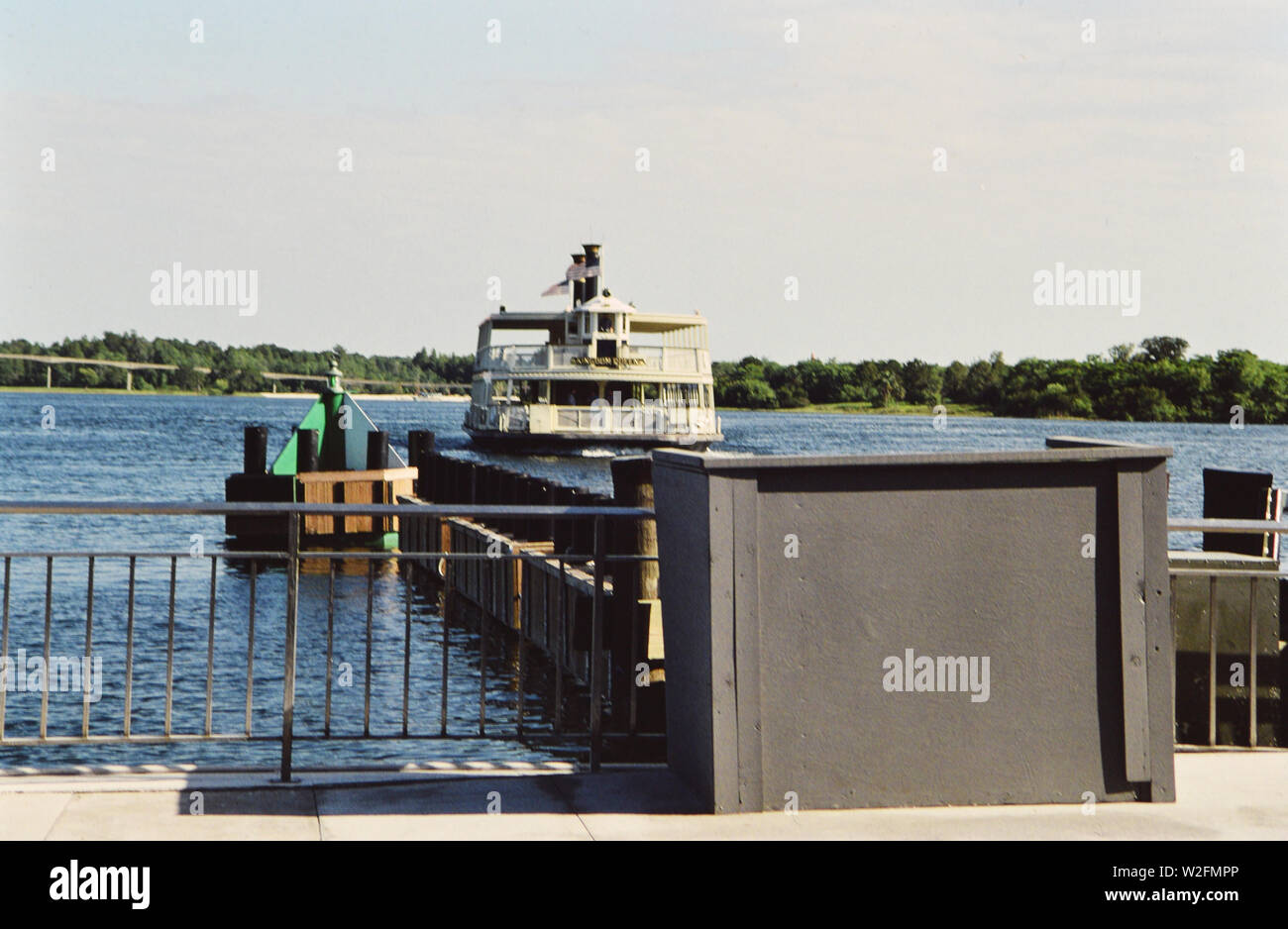 Königreich Königin Fähre bei der Walt Disney World. Juni 1996 Stockfoto