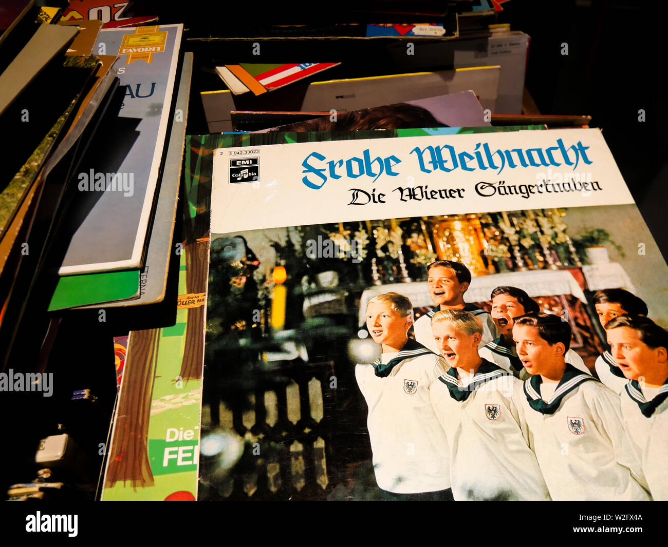 Abdeckung der alten Vinyl álbum der Jungen Chor Wien für Verkaufen auf einen second hand Store in einem Programm und festen Abfällen prefent Stockfoto