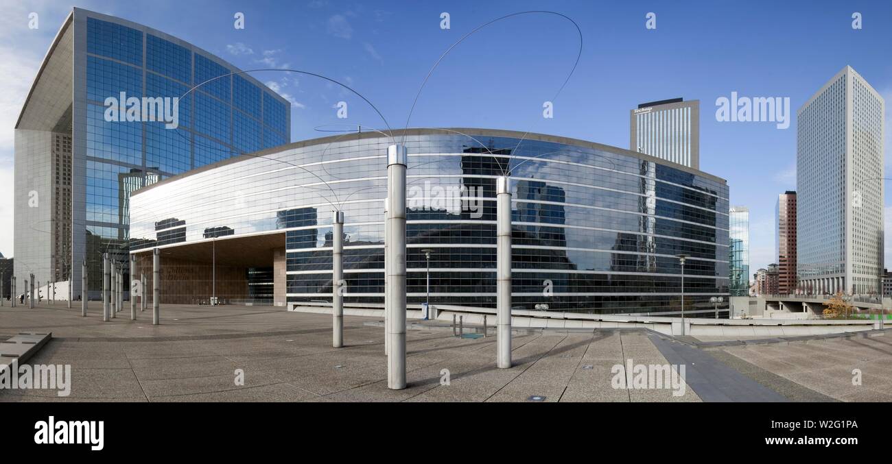 Grande Arche mit modernen Bürotürmen, La Defense, Nanterre, Paris, Hauts de Seine, Frankreich Stockfoto