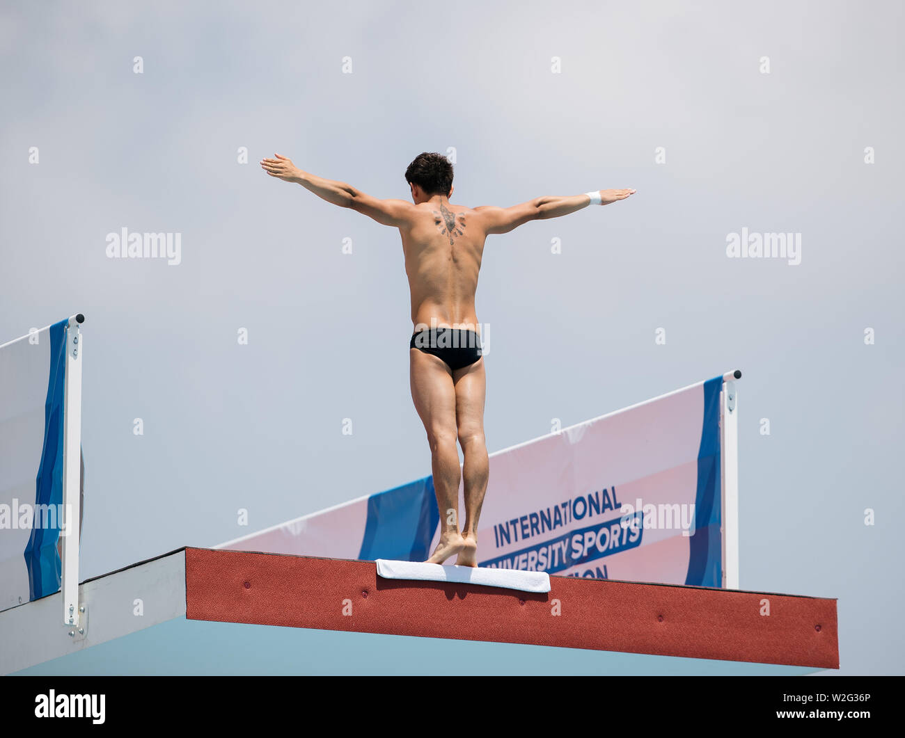 Neapel, Italien. 08 Juli, 2019. Balleza Isaias (MEX) konkurriert, während bei den Männern 10-m-Finale bei Napoli 2019 Sommer Universiade. Credit: SOPA Images Limited/Alamy leben Nachrichten Stockfoto