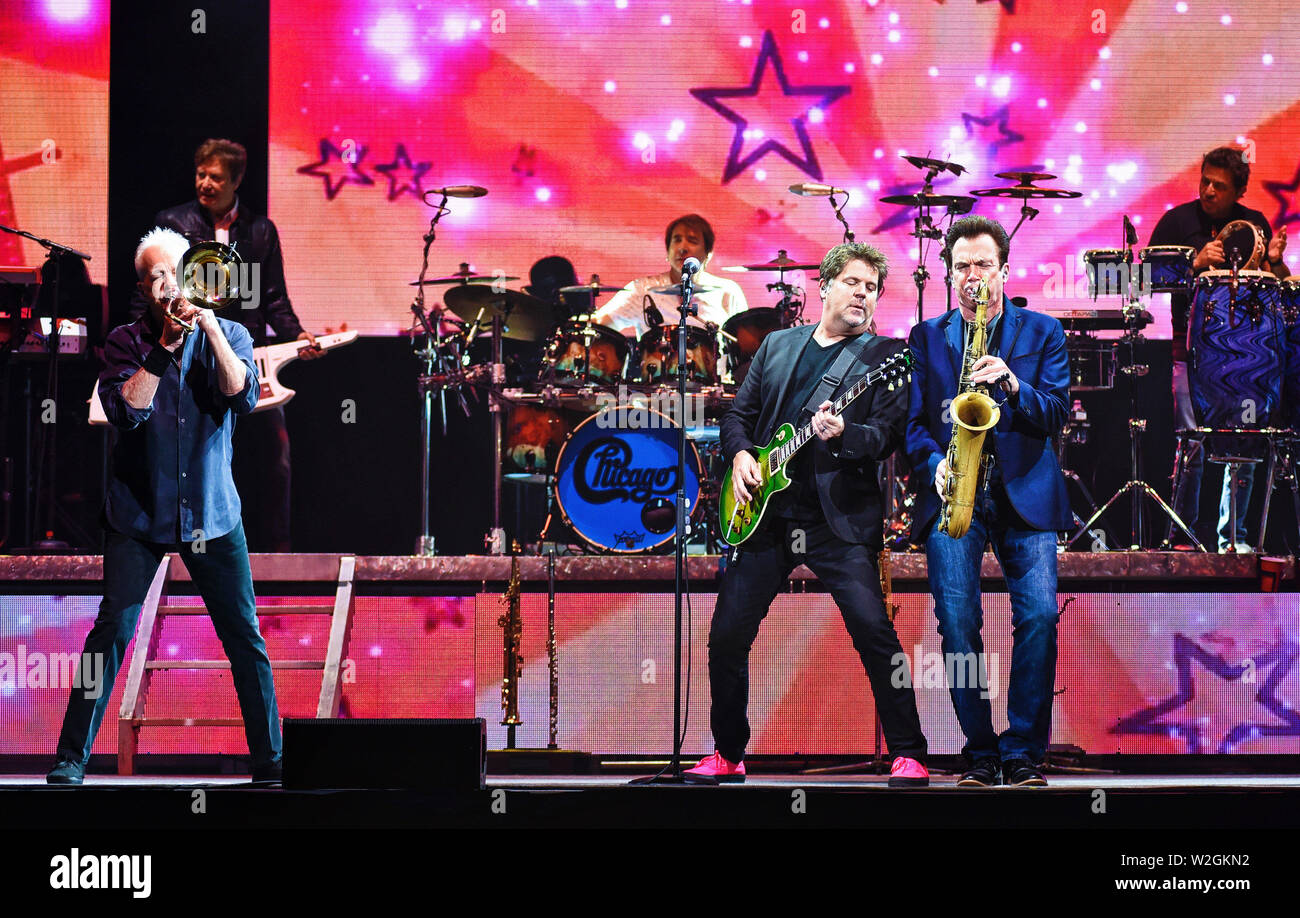 Juni 15, 2019 - Indianapolis, IN, USA - 15. Juni 2019 - Hamilton, Ontario, Kanada. James Pankow, Keith Howland und Ray Herrmann der legendären Band Chicago live im Konzert an FirstOntario Center durchführen. Photo Credit: Brent Perniac/AdMedia (Credit Bild: © Brent Perniac/AdMedia über ZUMA Draht) Stockfoto