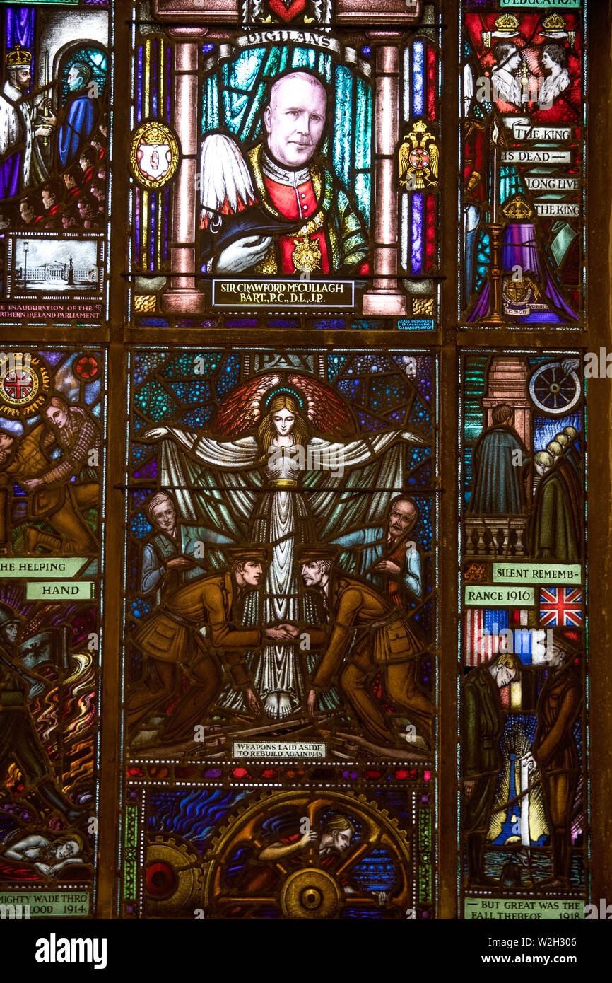 Belfast City Hall, Ulster (Nordirland), Großbritannien Glasmalerei. Weltkrieg 1. Stockfoto