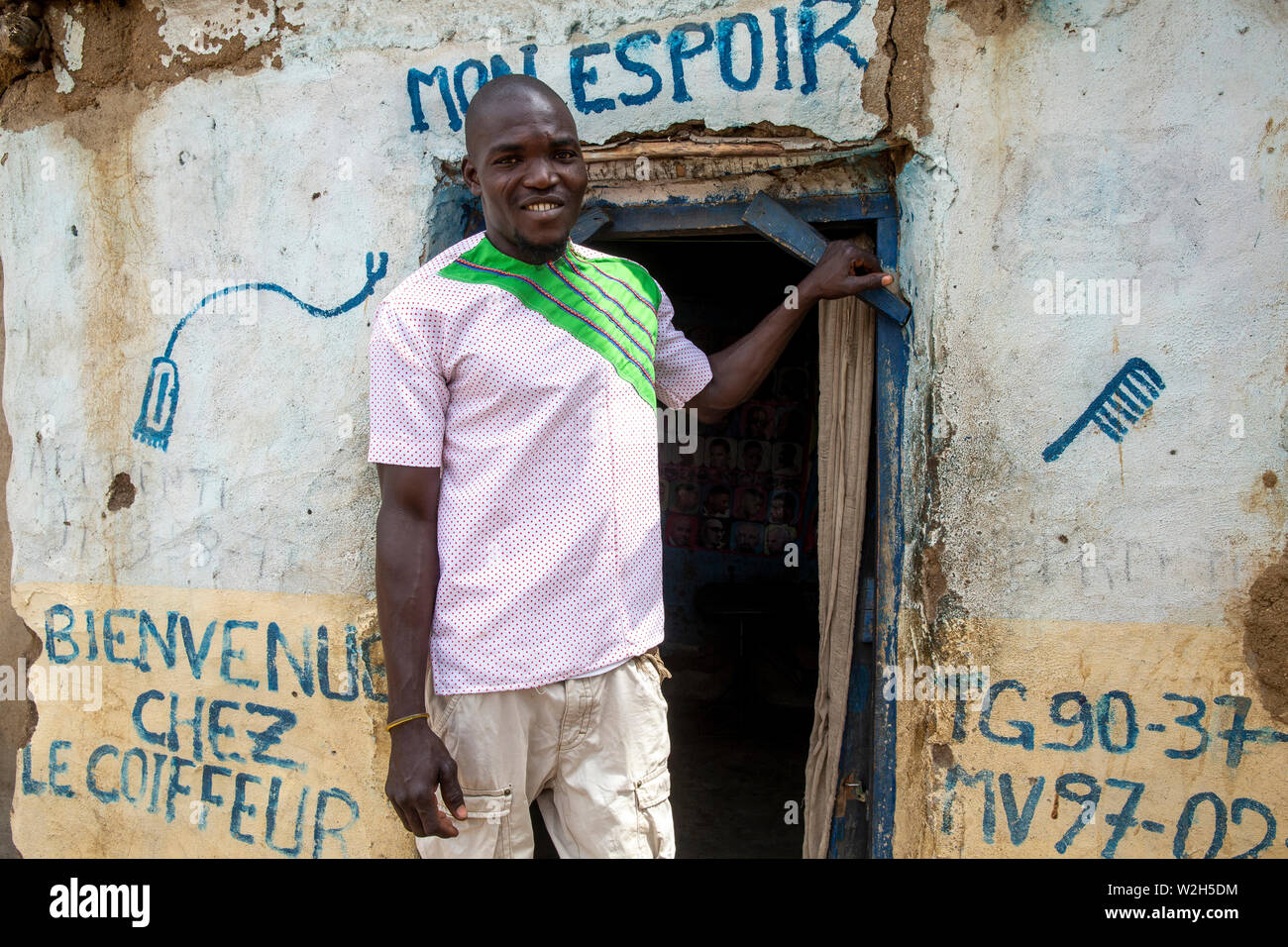 Friseursalon in Korbongou, Togo. Stockfoto
