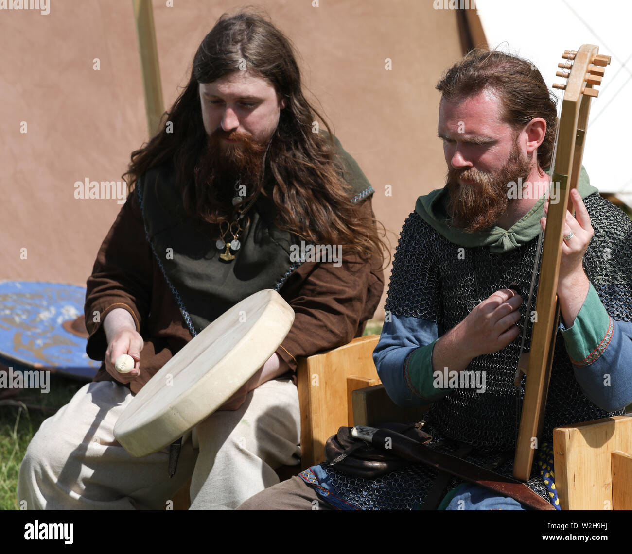 Wikinger Reenactment - Norse Musiker Stockfoto