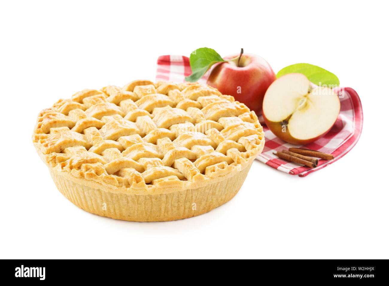Apfelkuchen, Äpfel und Rot karierte Tischdecke. Weißer Hintergrund Stockfoto