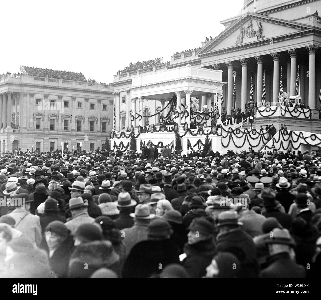 Franklin Roosevelt erste Einweihung: Masse außerhalb der USA Capitol, Washington, D.C., 4. März 1933 Stockfoto