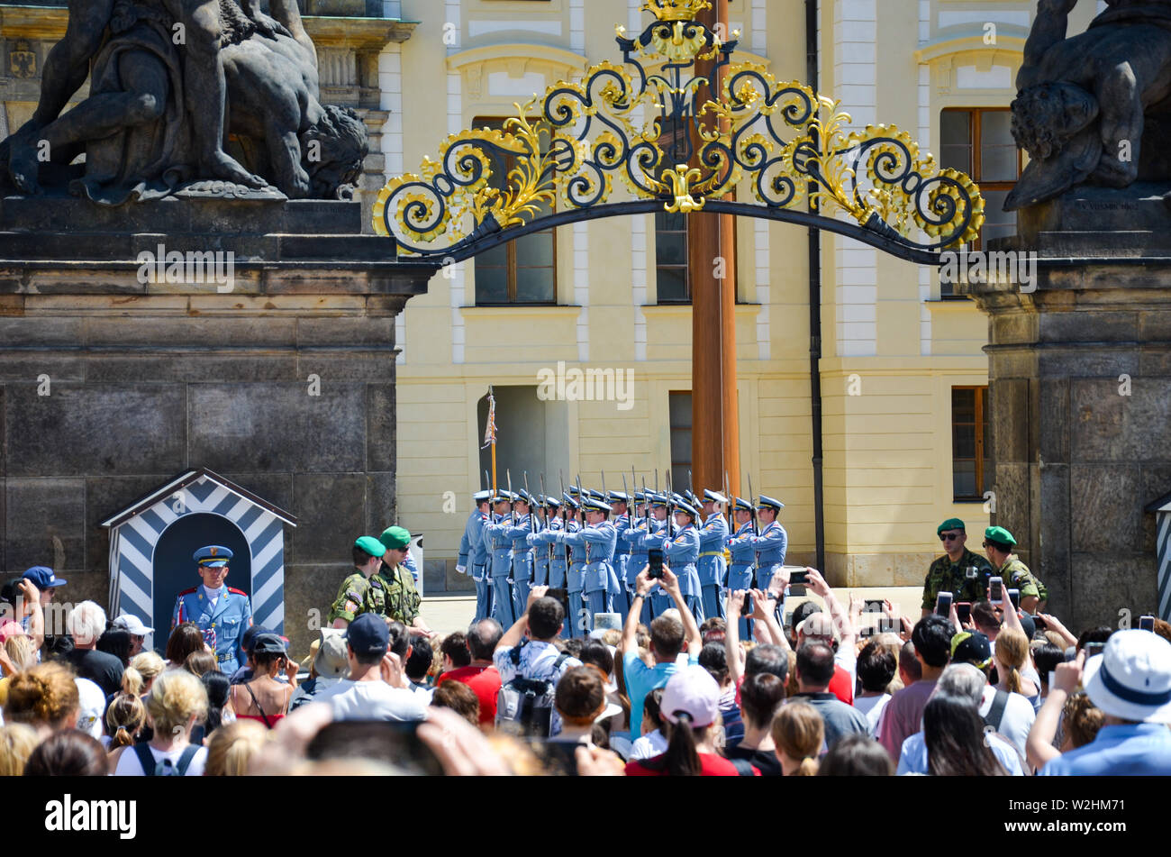 Prag bilder prag europa Fotos und Bildmaterial in hoher Auflösung Alamy
