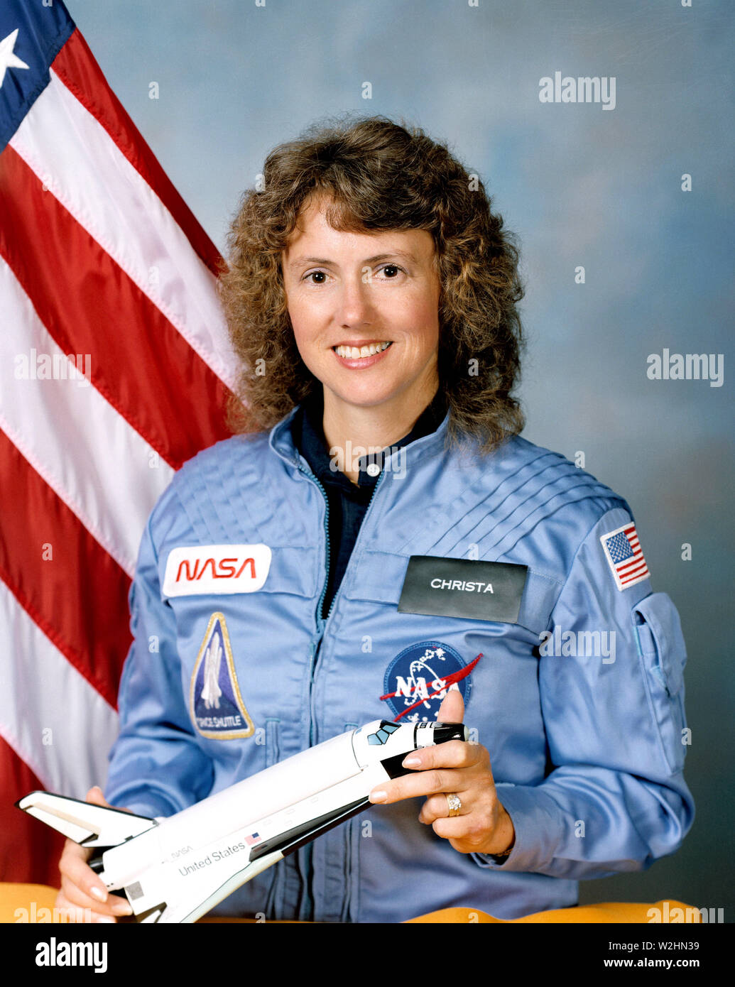 (26 September 1985) - - - Astronaut Sharon Christa McAuliffe, Nutzlast Fachlehrer im Raum Projekt. Hinweis: Payload Specialist/Lehrer McAuliffe starb in der STS-51-L Space Shuttle Challenger Unfall, Jan. 28, 1986. Stockfoto