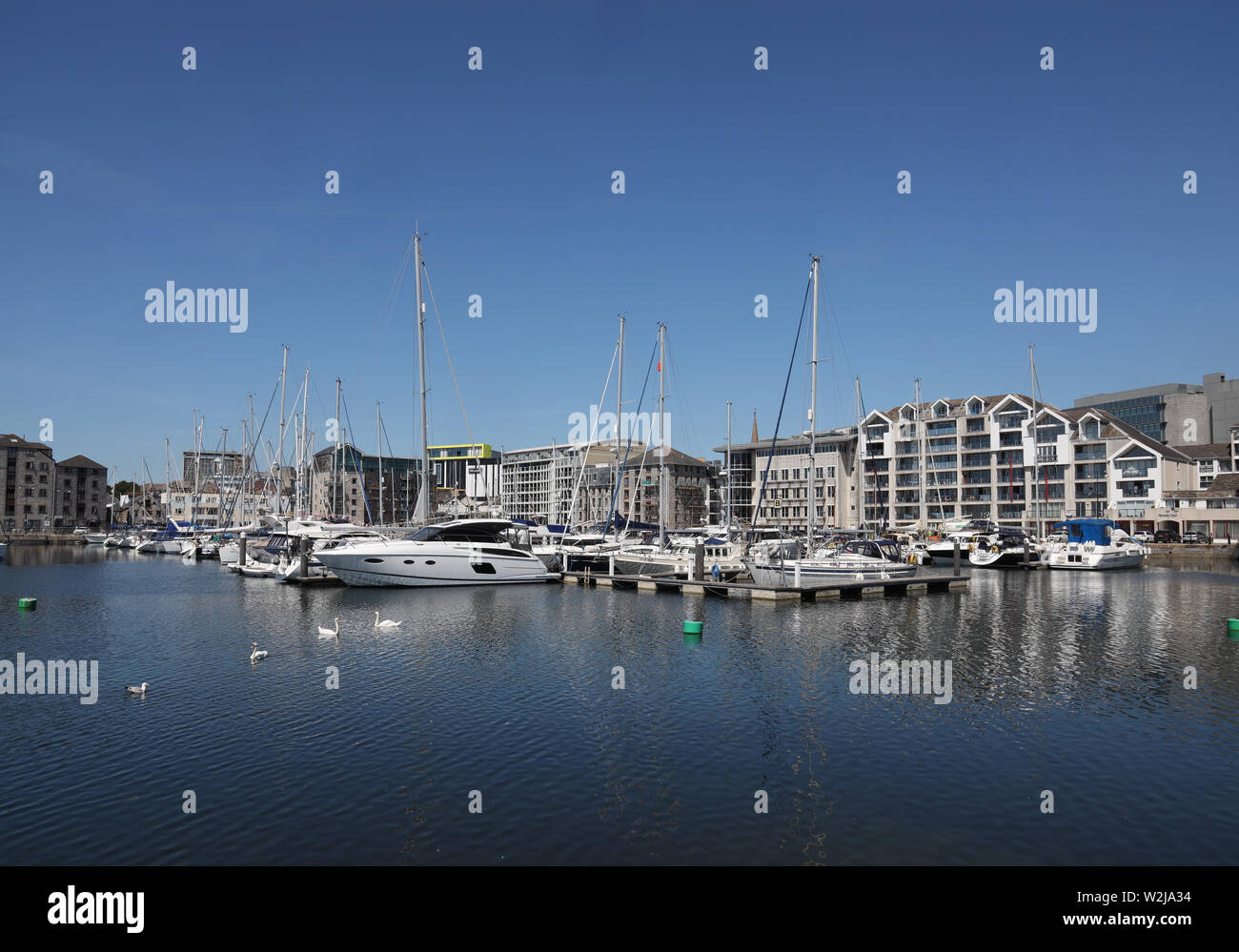 Plymouth Sutton Harbour, inneren Becken, Yachten in einer sicheren Zufluchtsort. Stockfoto