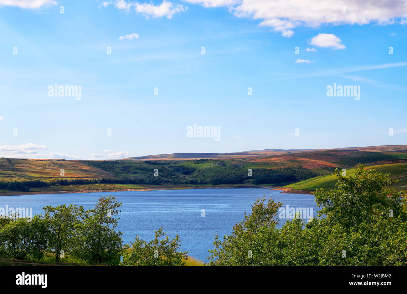 Grimwith Reservoir North Yorkshire fotografiert Mittwoch, 3. Juli 1019 um 16.17 Uhr Stockfoto