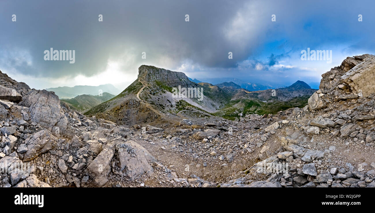 Dente Austriaco aus der Dente Italiano gesehen, Pasubio massiv, Trient Provinz Trentino Alto-Adige, Italien, Europa. Stockfoto