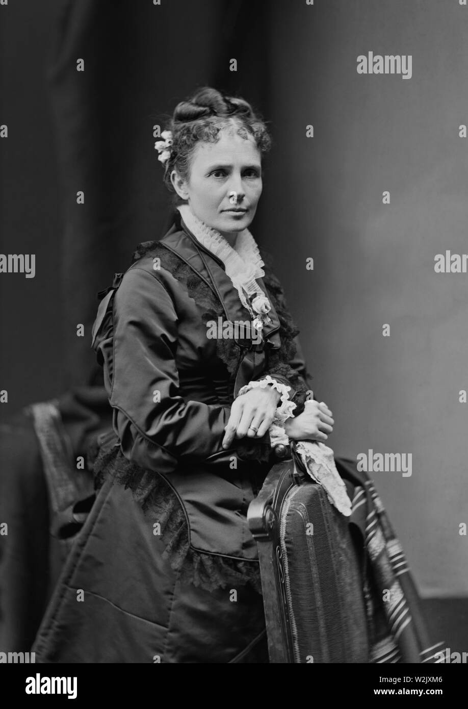 Lucretia Garfield (1832-1918), Ehefrau von James A. Garfield, 20. Präsident der Vereinigten Staaten, Three-Quarter Länge Portrait, Fotografie von Mathew B. Brady, 1870 Stockfoto