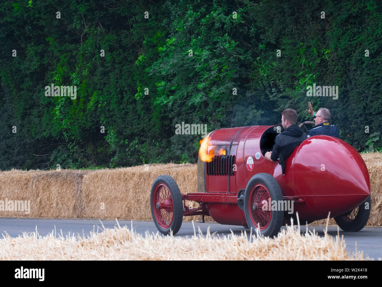 Der Klassiker des Art-Deco-Fiats S76 'Biest von Turin'GP, der auf dem Goodwood Festival of Speed 2019 die von Duncan Pittway angetriebene Bergstrecke hinunterfährt Stockfoto