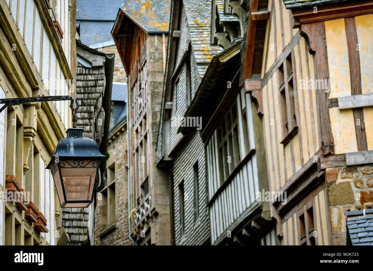Detail von Straße und Häuser innerhalb des Mont Saint Michel, Frankreich Stockfoto