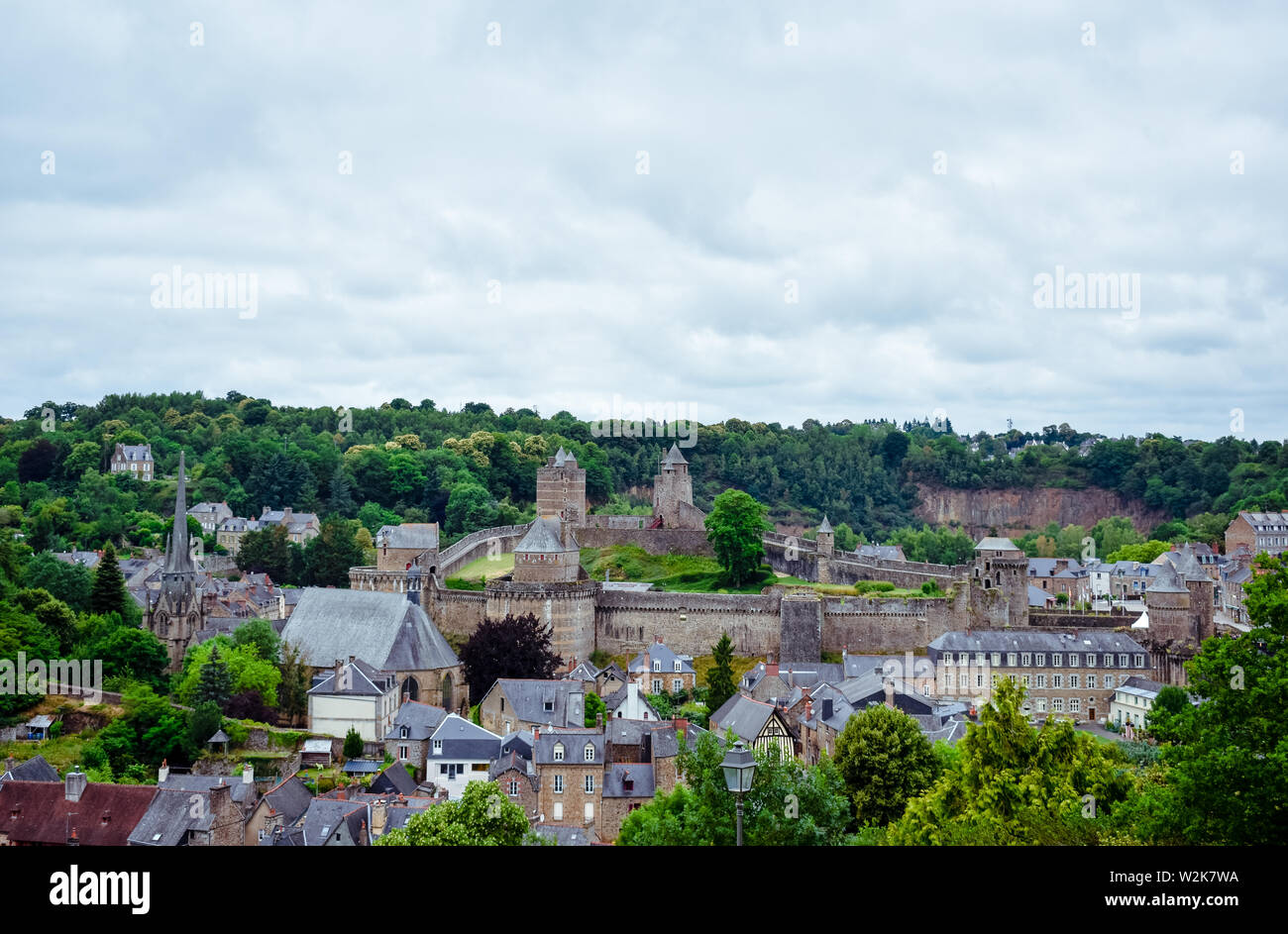Fougères Sehenswürdigkeiten Altstadt, Schloss und Festung. Bretagne Dorf. Stockfoto