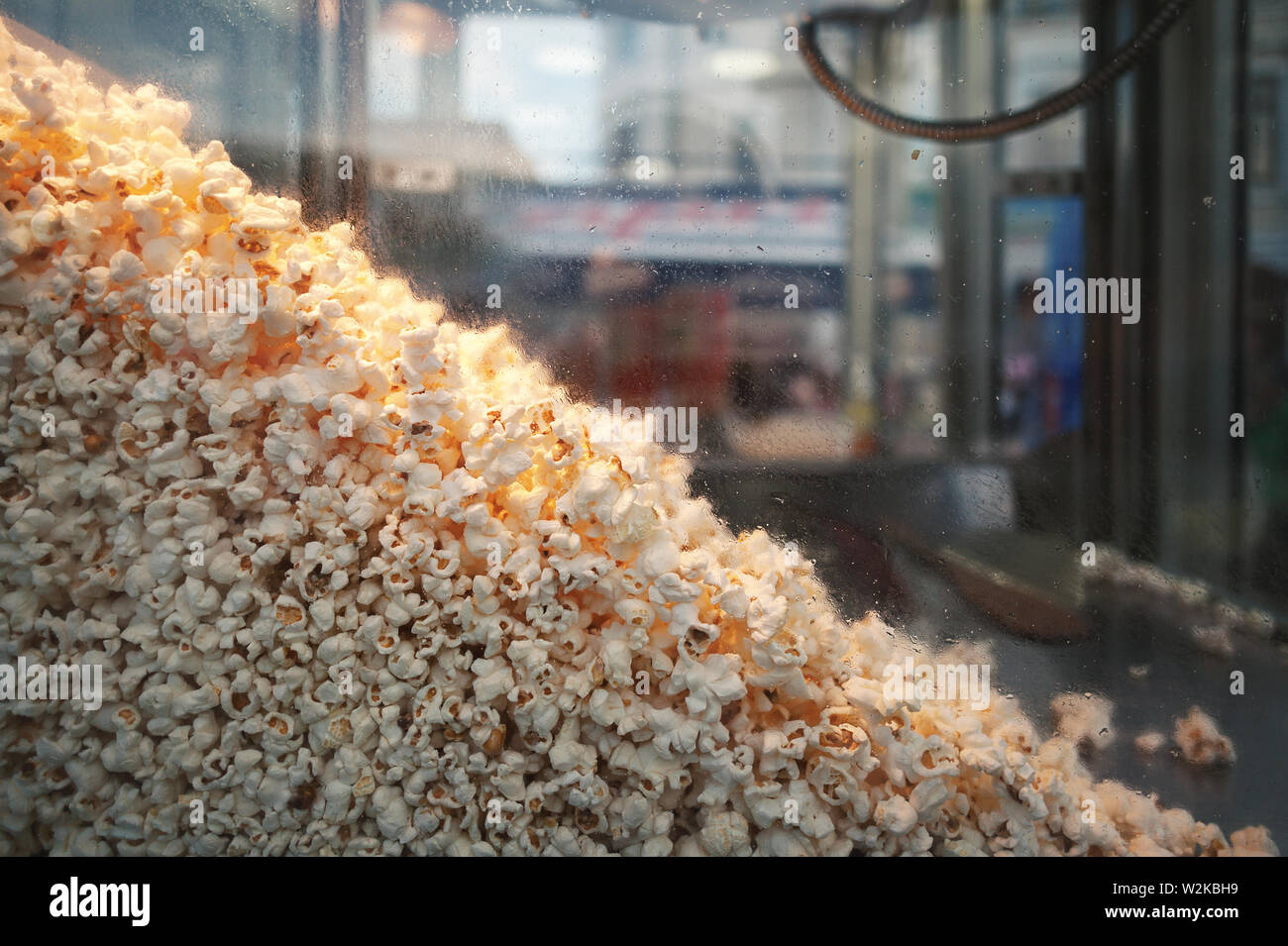Details eines Pop Corn Street Machine, am Abend. Stockfoto