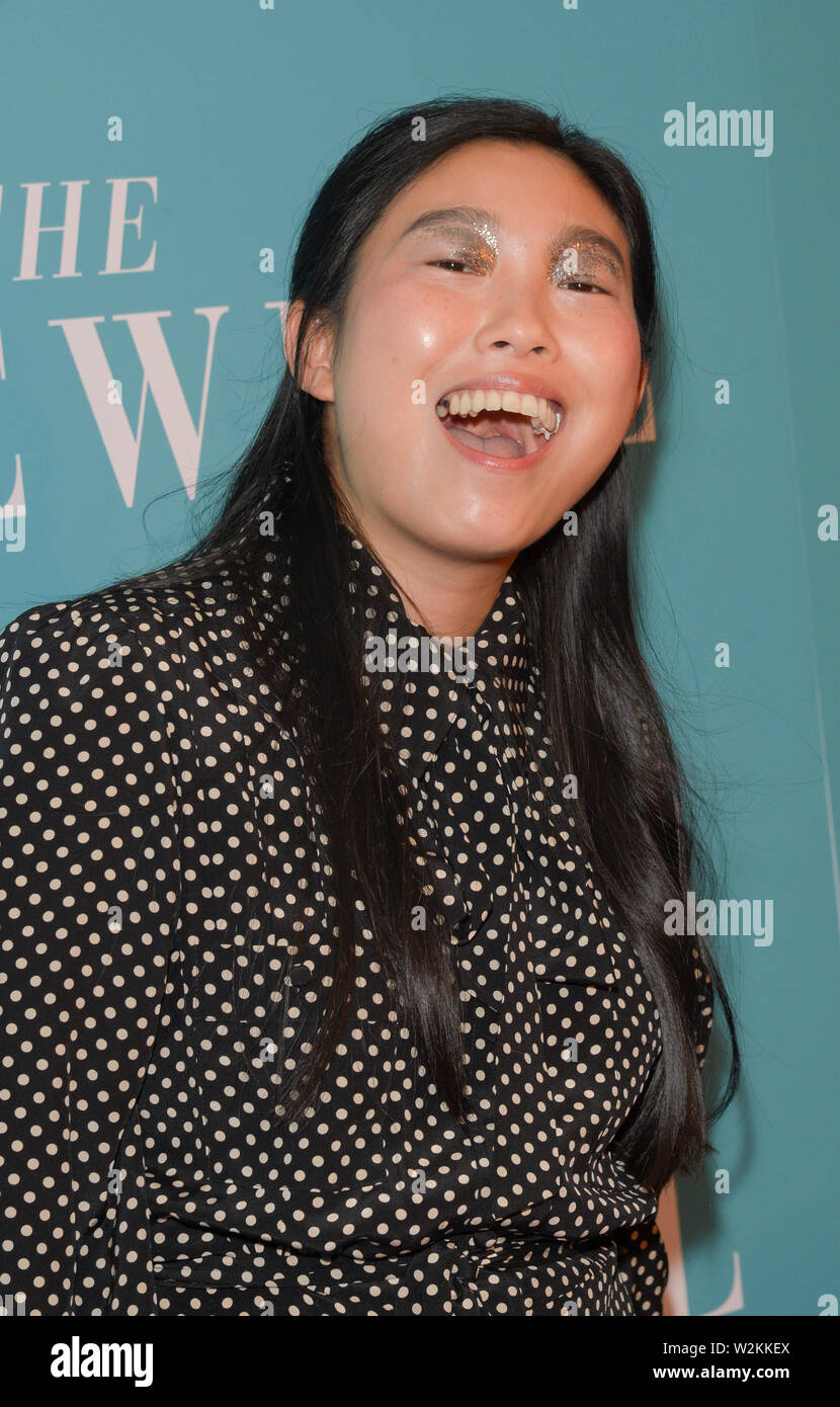 New York, NY - 8. Juli 2019: Nora Lum, professionell, bekannt als Awkwafina besucht Special Screening der Abschied New York Siebung an Metrograph Stockfoto