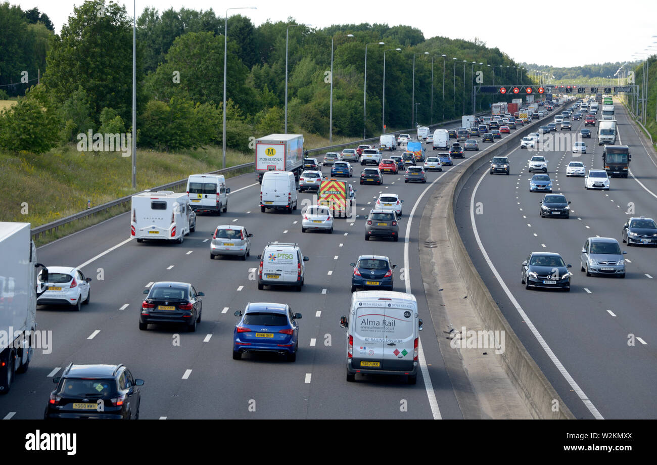 Gehen Sie langsam, rolling Straßensperre, auf die M1 an der Nottingham Stockfoto