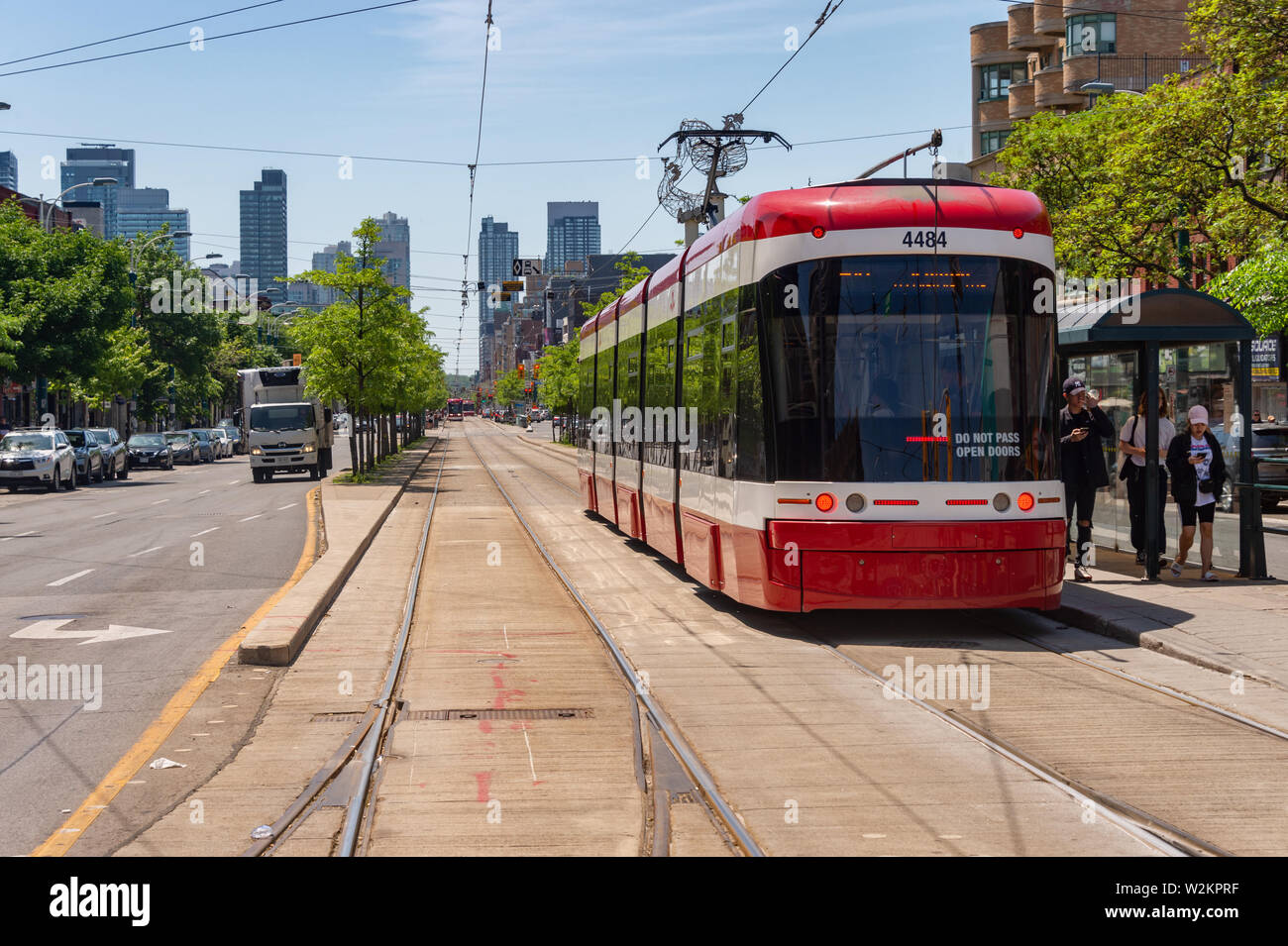 Toronto, Kanada - 22. Juni 2019: Flexity Outlook Straße Auto in der Innenstadt von Toronto, Spadina Avenue Stockfoto
