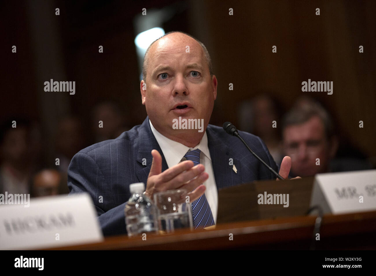 Washington, District of Columbia, USA. 9. Juli 2019. Präsident der kommerziellen Raumfahrt Föderation Eric Stallmer bezeugt vor dem Unterausschuss für Luft- und Raumfahrt, auf dem Capitol Hill in Washington, DC, USA am 9. Juli 2019. Credit: Stefani Reynolds/CNP/ZUMA Draht/Alamy leben Nachrichten Stockfoto