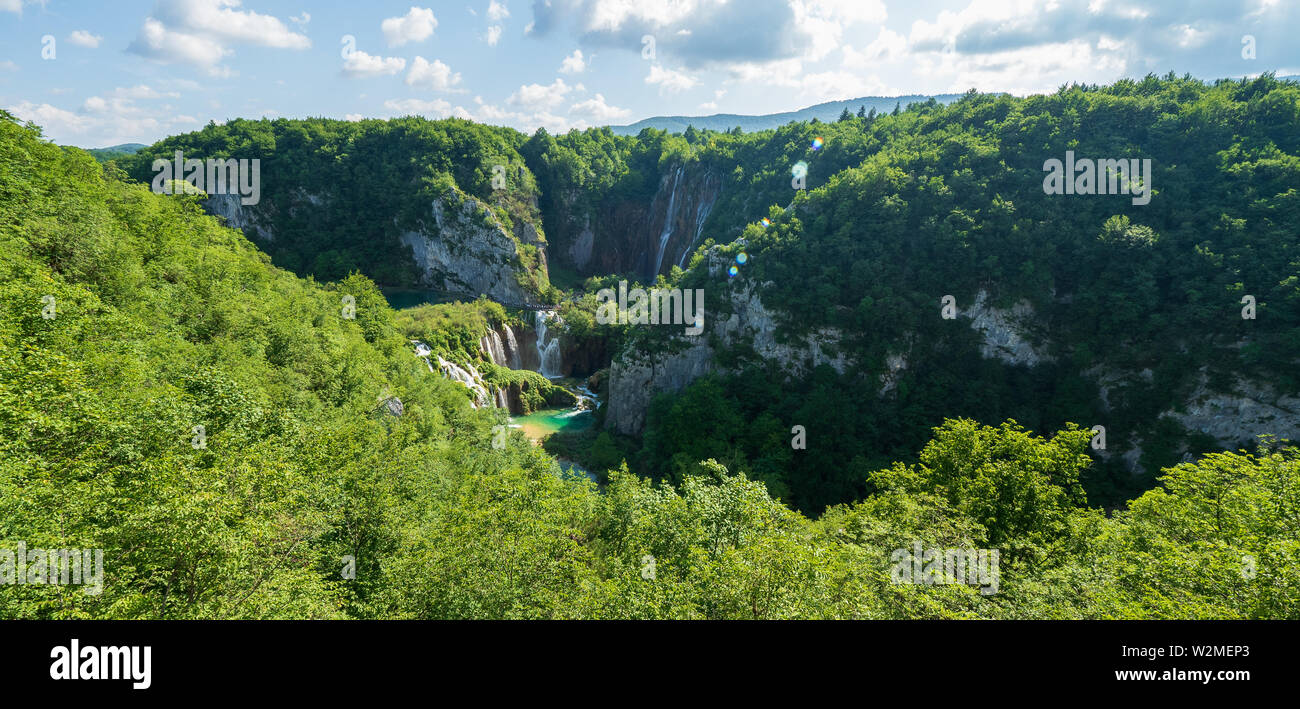 Malerische Ansicht des Veliki Slap, der große Wasserfall im Nationalpark Plitvicer Seen Plitvicer Seen, Kroatien Stockfoto