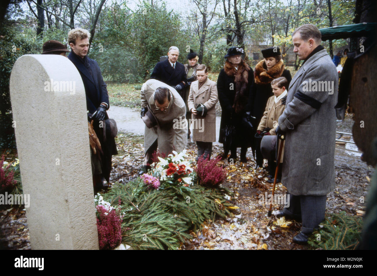 Löwengrube, Fernsehserie, Deutschland 1989 - 1992, Familienserie, Kriminalserie, Darsteller: Michael Lerchenberg, Jörg Hube, Alexander Duda, Franziska Stömmer, Christine Neubauer, Werner Rom Stockfoto