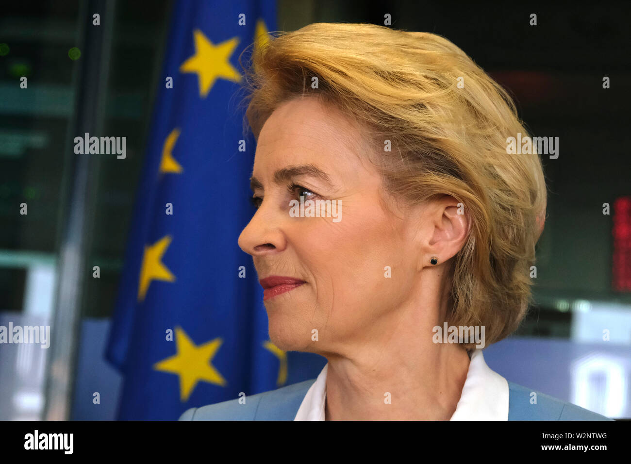 Brüssel, Belgien. 10. Juli 2019. Kandidaten für das Amt des Präsidenten der Europäischen Kommission, Ursula von der Leyen im Gespräch mit Mitgliedern des S&D-Fraktion im Europäischen Parlament. Credit: ALEXANDROS MICHAILIDIS/Alamy leben Nachrichten Stockfoto