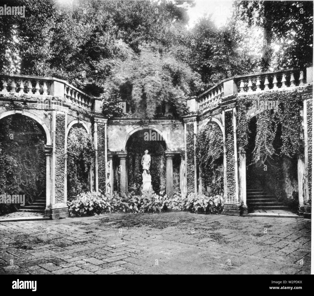 7 díl html-m 635 db 76 d Stockfoto