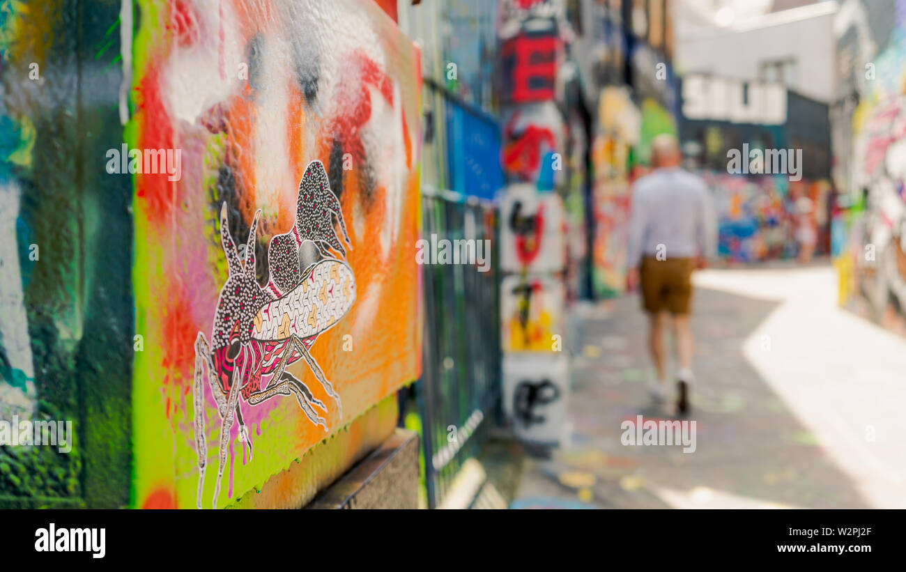 Mann hinunter Graffiti street-Legal Street Art, UNESCO Weltkulturerbe Stockfoto