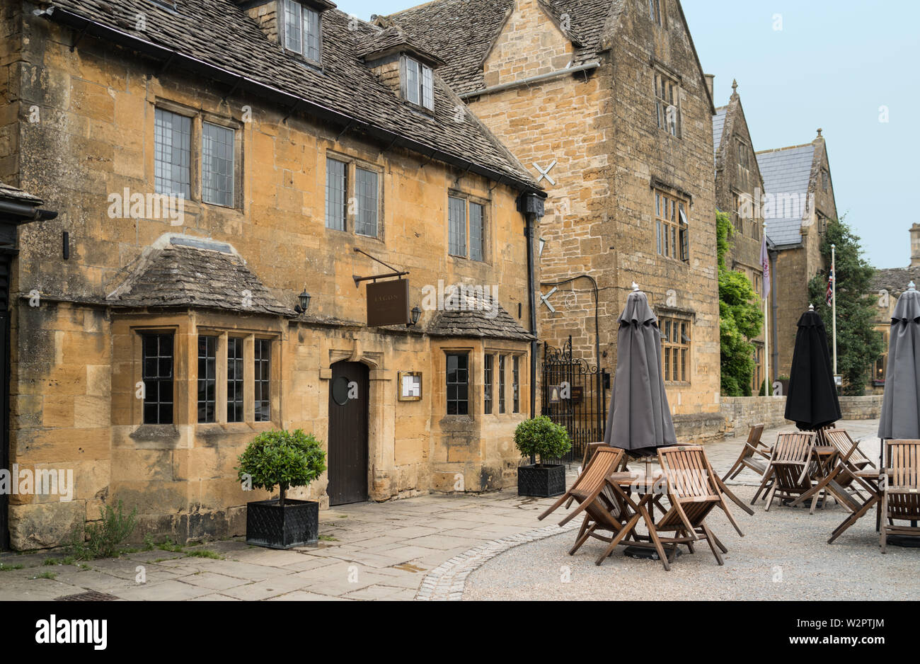 Lygon Arms Hotel, ein Gasthaus gebaut von Cotswold Stone, etablierte AD1532, im malerischen Cotswolds Dorf Broadway Stockfoto