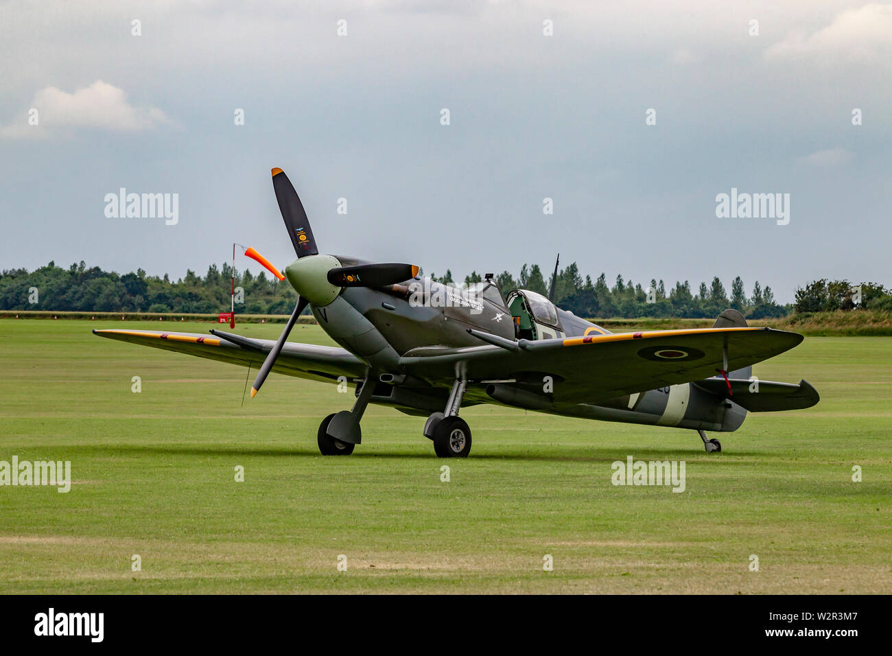 Spitefilre auf dem Boden in Sywell Flugplatz, Northamptonshire, Großbritannien. Stockfoto