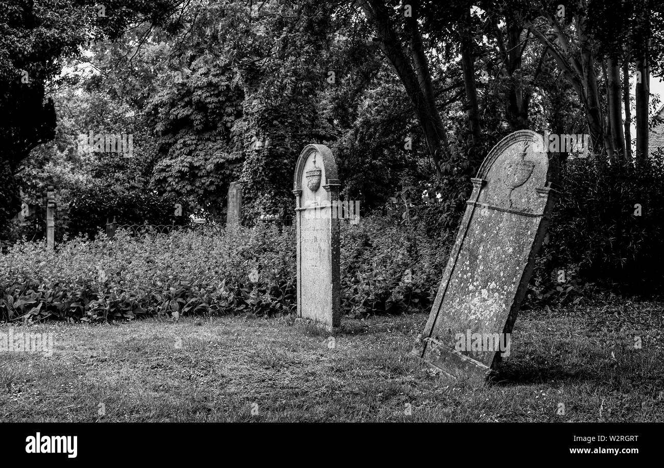 Dorf Woodstock Oxfordshire UK-Friedhof an der malerischen Dorf St. Maria Magdalena Kirche von Woodstock in der Nähe von Oxford Stockfoto