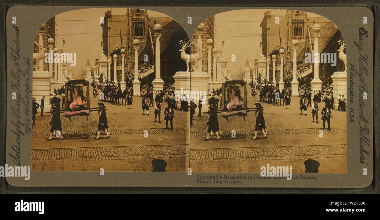 Cleveland der Delegation in Colonial dress, Elche Parade, Philadelphia, 18. Juli 1907, von Robert N Dennis Sammlung von stereoskopische Ansichten Stockfoto