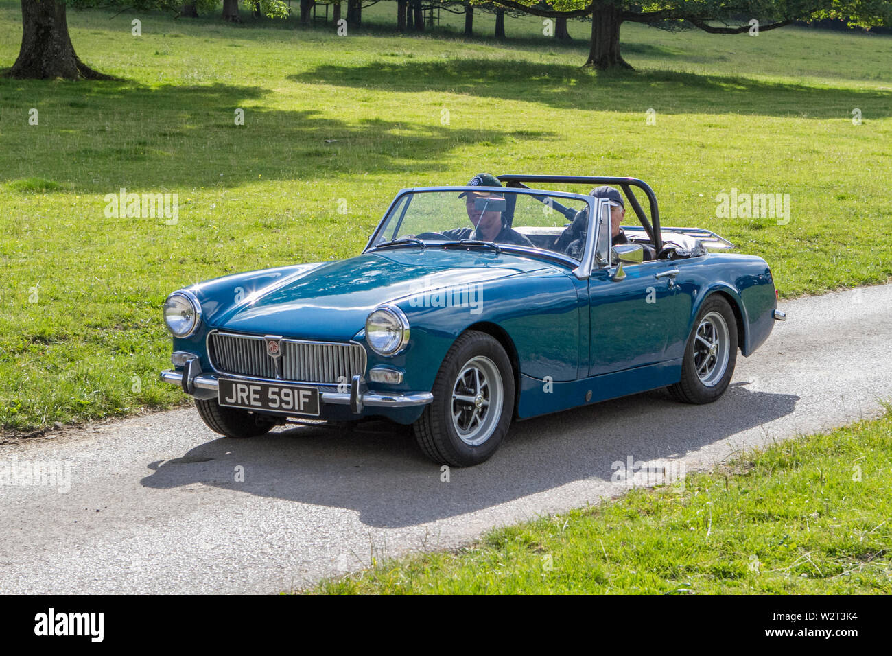 JRE 591F MG Midget Vintage classic restaurierten historischen Fahrzeuge Fahrzeuge an der Leighton Hall Car Show in Carnforth, Lancaster, Großbritannien anreisen Stockfoto