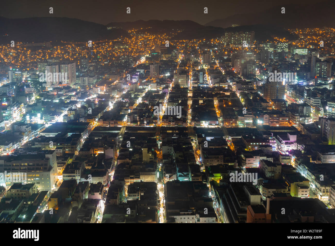 Nacht Luftbild der Busan Stadtbild von Busan Turm in Busan, Südkorea Stockfoto