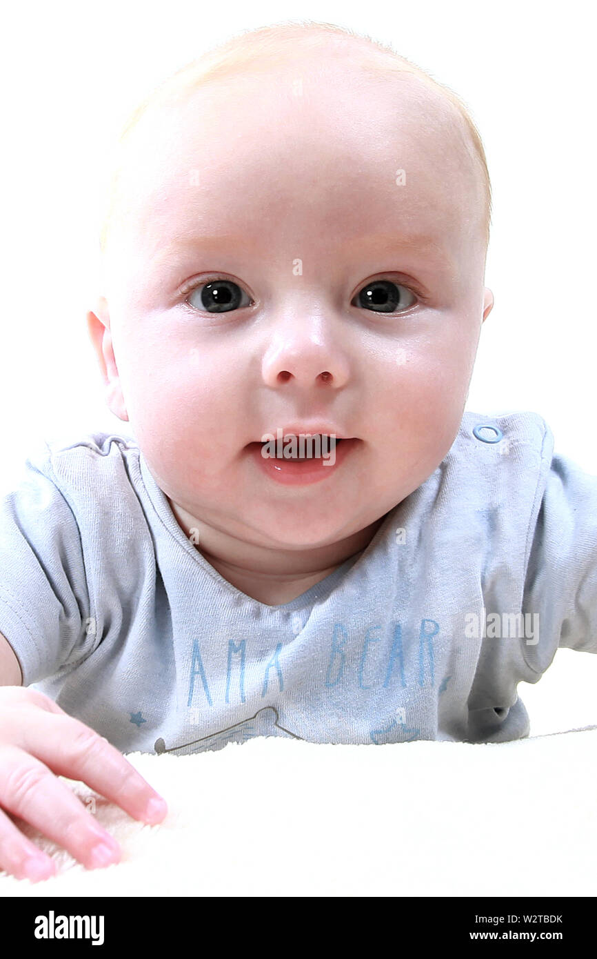 Happy 5 Monate alten Baby Boy Stockfoto