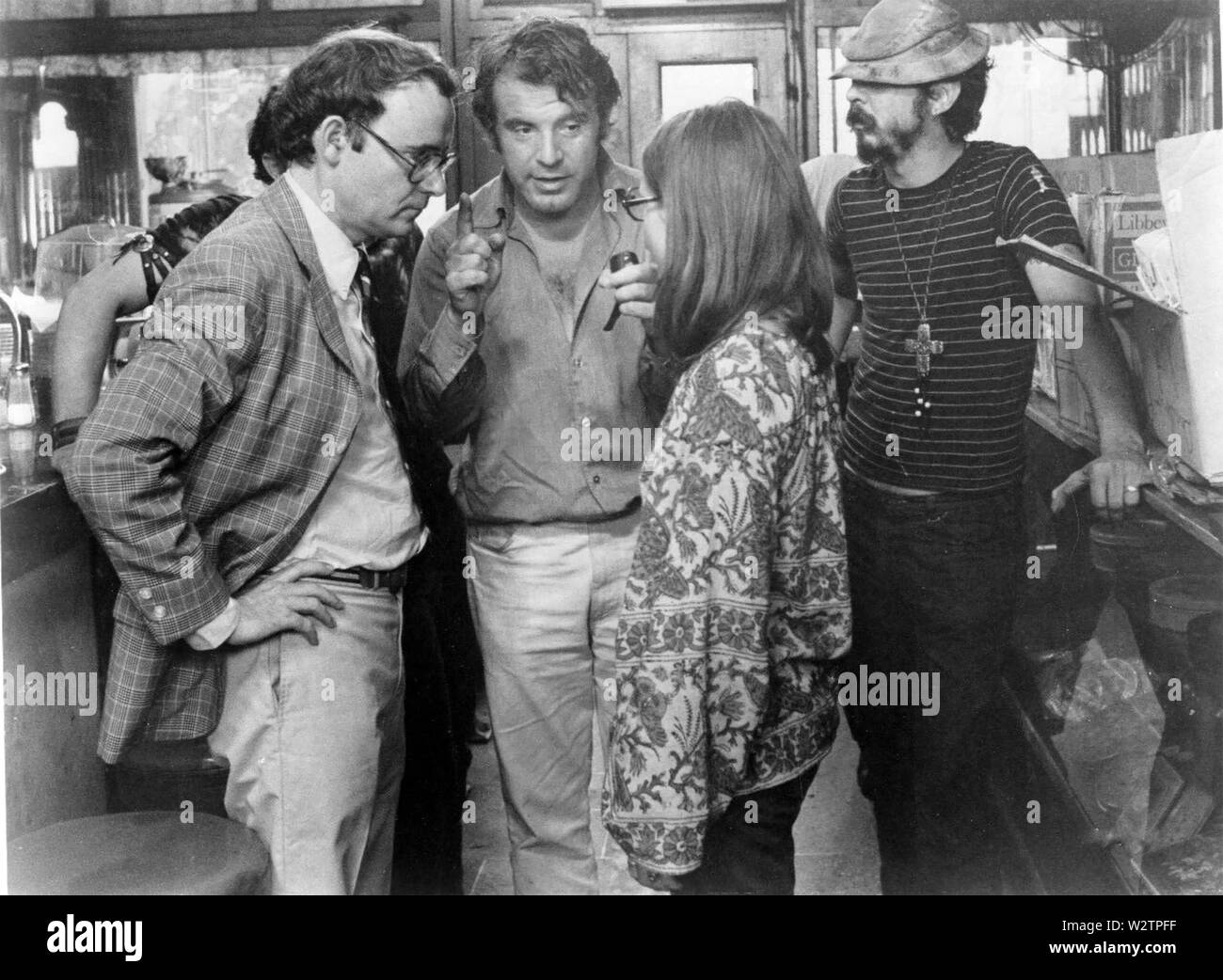 Ab 1971 Universal Pictures Film mit Buck Henry links und Lynn Carlin Stockfoto