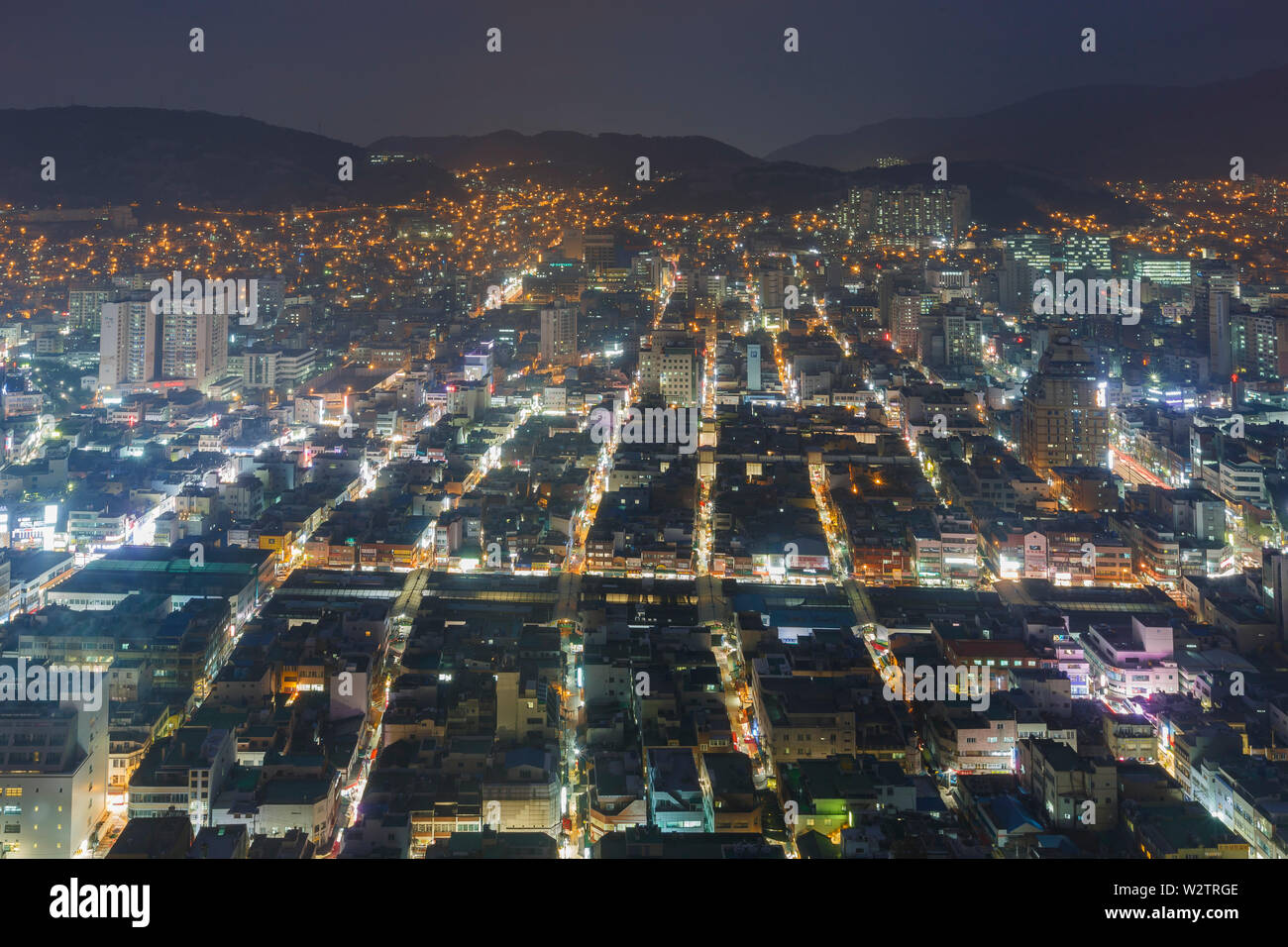 Nacht Luftbild der Busan Stadtbild von Busan Turm in Busan, Südkorea Stockfoto