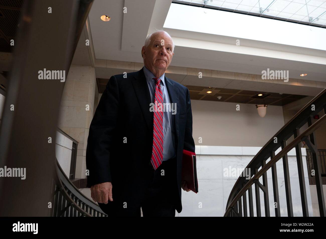 United States Senator Ben Cardin (Demokrat von Maryland) fährt eine geschlossene Tür Briefing auf amerikanischen Wahl Sicherheit auf dem Capitol Hill in Washington, DC, USA am 10. Juli 2019. Credit: Stefani Reynolds/CNP | Verwendung weltweit Stockfoto