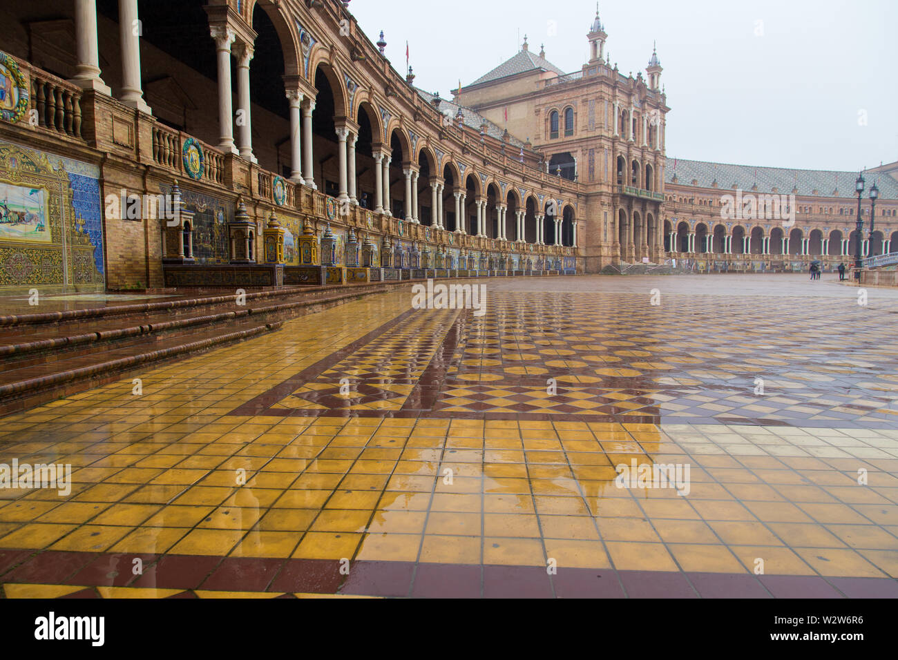 Plaza de Espana, Sevilla, an einem regnerischen Tag Stockfoto